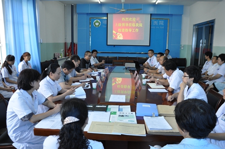 省衛(wèi)計(jì)委臨床外周血管介入二類(lèi)治療技術(shù)準(zhǔn)入審核專(zhuān)家組蒞臨集團(tuán)公司總醫(yī)院檢查指導(dǎo)工作