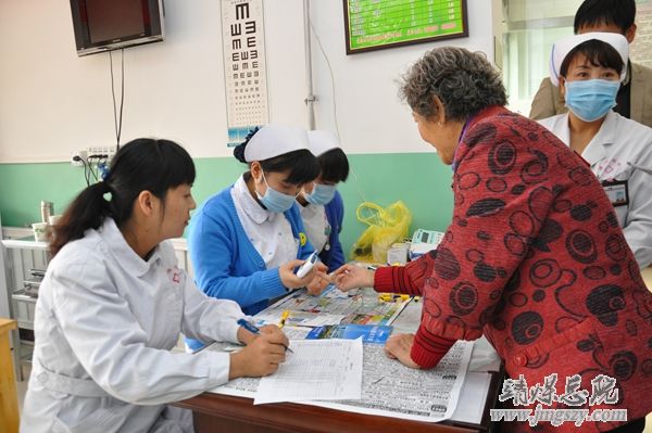 總醫院進社區開展健康飲食與糖尿病主題宣教義診活動
