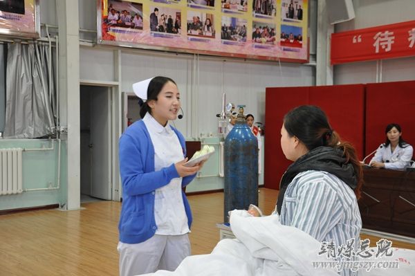 總醫院護理部舉辦“待病人如親人”示范表演活動