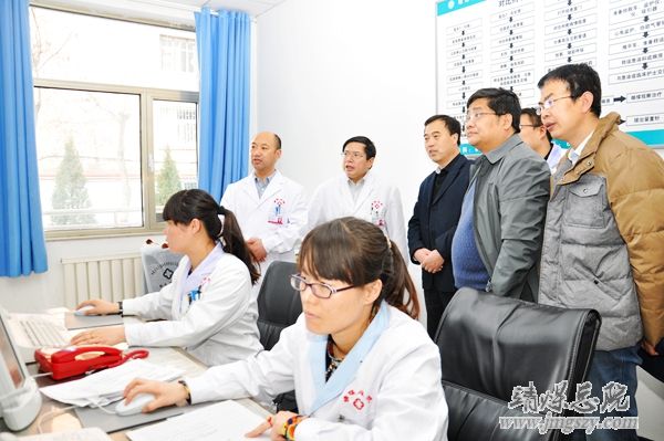 窯街煤電集團公司一行來總醫院參觀學習