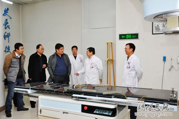 窯街煤電集團公司一行來總醫院參觀學習