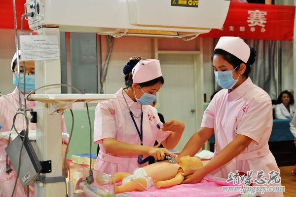外科第二黨支部、內科黨支部開展新生兒窒息復蘇技能競賽