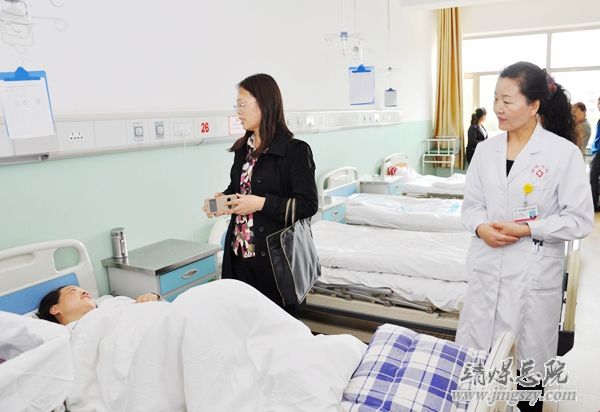 省衛(wèi)生計生委愛嬰醫(yī)院復(fù)核工作組蒞臨總醫(yī)院評估檢查