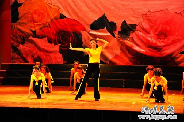 靖煤集團總醫院舉辦慶祝_“5.12”國際護士節表彰大會暨文藝演出