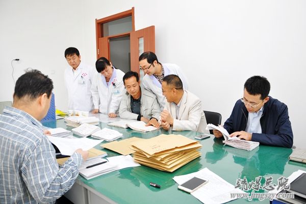 省衛(wèi)計(jì)委臨床合理用血專項(xiàng)督導(dǎo)檢查組對(duì)集團(tuán)總醫(yī)院進(jìn)行檢查