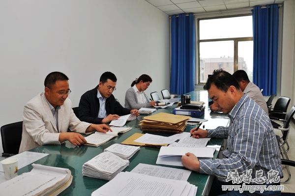 省衛(wèi)計(jì)委臨床合理用血專項(xiàng)督導(dǎo)檢查組對(duì)集團(tuán)總醫(yī)院進(jìn)行檢查