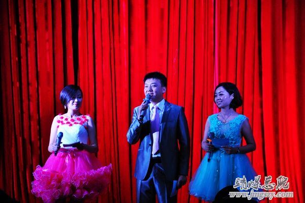 舞動青春   成就夢想——總醫院舉辦第十四屆“金秋助學”文藝晚會