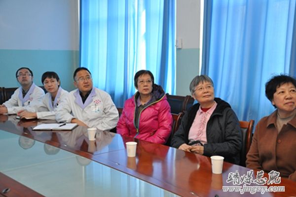 衛生部臨檢中心返聘專家、原總醫院職工谷小林一行來院參觀